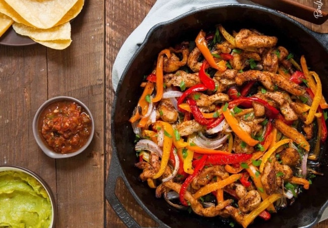 חזה עוף/הודו מוקפץ בירקות